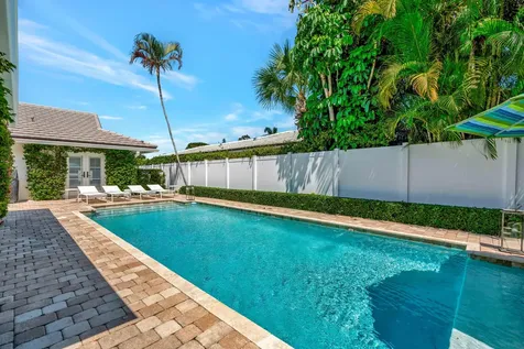 136 Worth Court West Palm Beach FL 33405