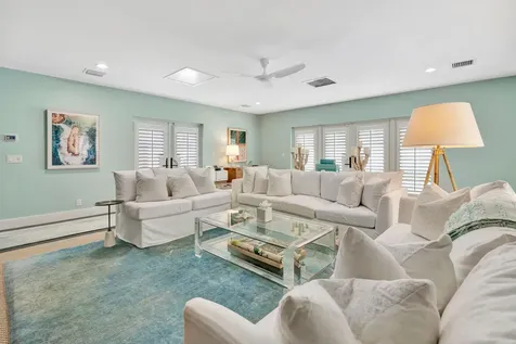 136 Worth Court West Palm Beach FL 33405