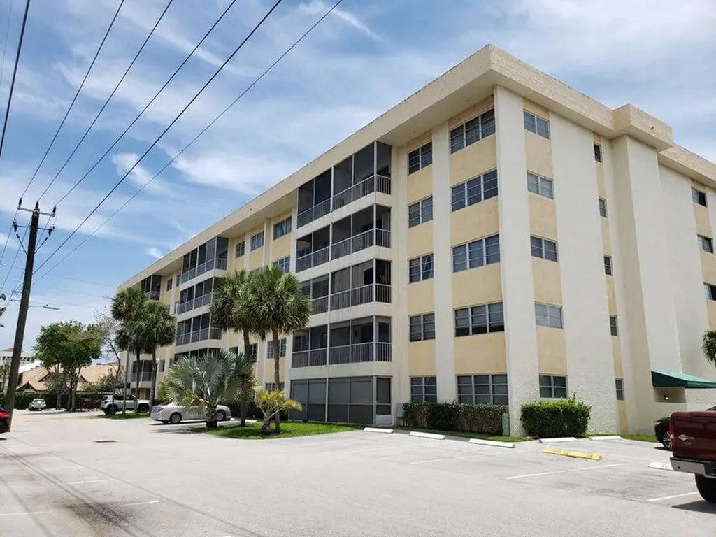 55 SW 2nd Avenue Boca Raton FL 33432