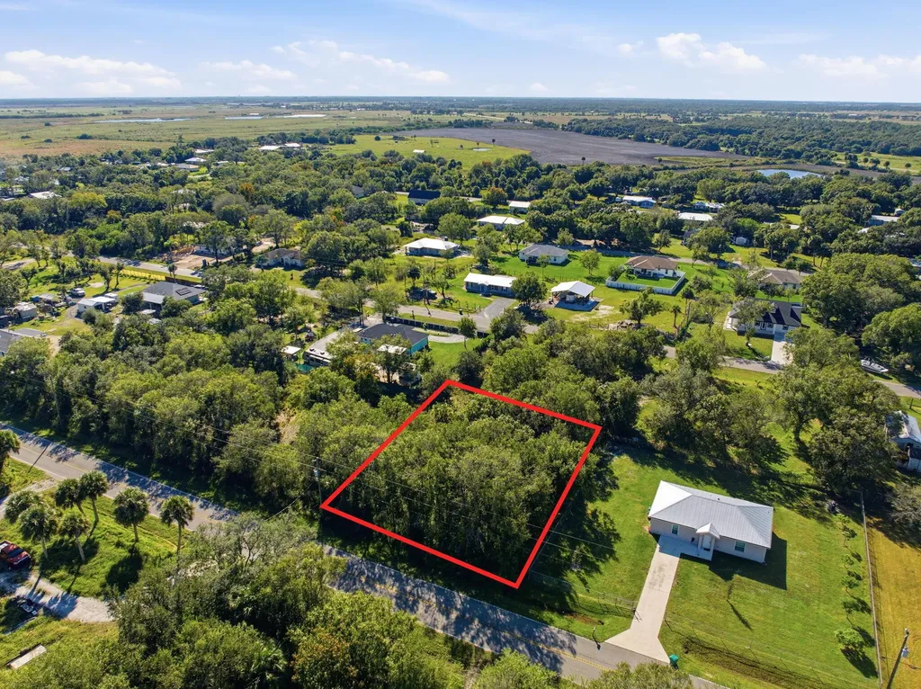7732 NW 84th Court Okeechobee FL 34972