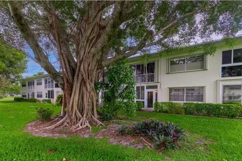 2702 Nassau Bend Coconut Creek FL 33066