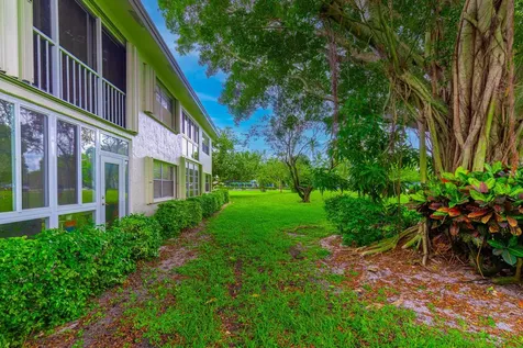 2702 Nassau Bend Coconut Creek FL 33066