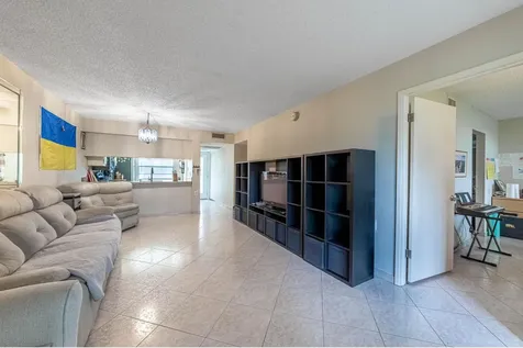 2702 Nassau Bend Coconut Creek FL 33066