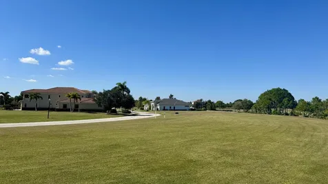 158 SE Rio Angelica Port Saint Lucie FL 34984