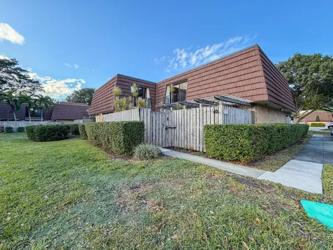 306 3rd Lane Palm Beach Gardens FL 33418