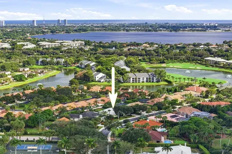 2760 Tecumseh Drive West Palm Beach FL 33409