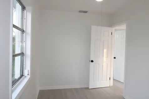 601 N B Street Lake Worth Beach FL 33460
