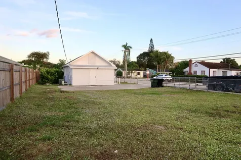 601 N B Street Lake Worth Beach FL 33460