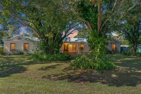 2717 Sunrise Boulevard Fort Pierce FL 34982