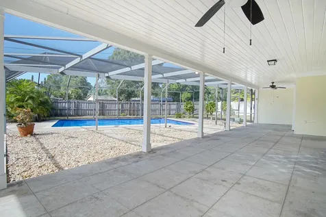 2717 Sunrise Boulevard Fort Pierce FL 34982