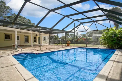 2717 Sunrise Boulevard Fort Pierce FL 34982