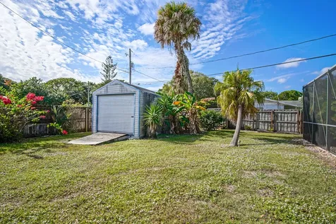 2717 Sunrise Boulevard Fort Pierce FL 34982
