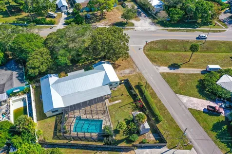 2717 Sunrise Boulevard Fort Pierce FL 34982