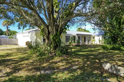 2717 Sunrise Boulevard Fort Pierce FL 34982