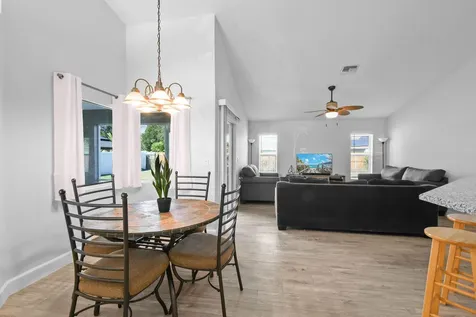 971 Sw Mccomb Avenue Port Saint Lucie FL 34953