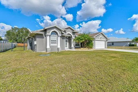 971 Sw Mccomb Avenue Port Saint Lucie FL 34953