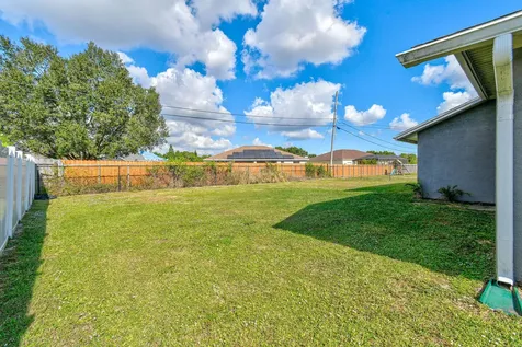 971 Sw Mccomb Avenue Port Saint Lucie FL 34953