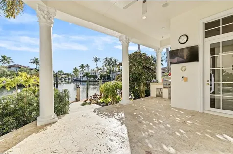 828 Harbour Isle Place North Palm Beach FL 33410
