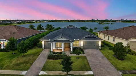 799 Hookline Circle Loxahatchee FL 33470