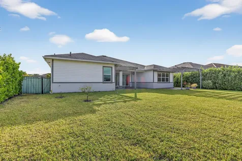 799 Hookline Circle Loxahatchee FL 33470
