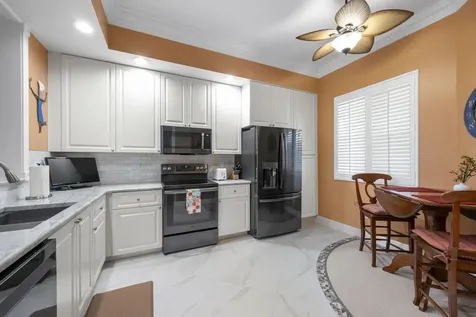 8 Harbour Isle Drive Fort Pierce FL 34949