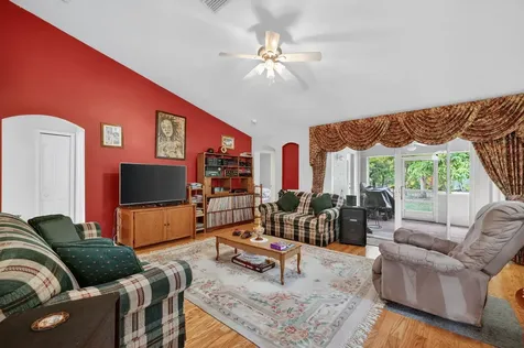 601 Nw Riverside Drive Port Saint Lucie FL 34983