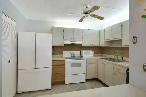 3527 La Palmas Court Greenacres FL 33463