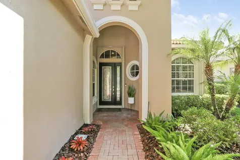 9005 Houndslake Court Port Saint Lucie FL 34986