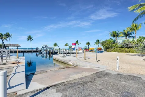 88540 Overseas Highway Tavernier FL 33070