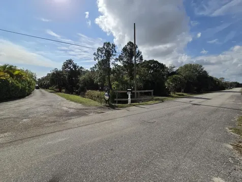 19542 Green Grove Court Loxahatchee FL 33470