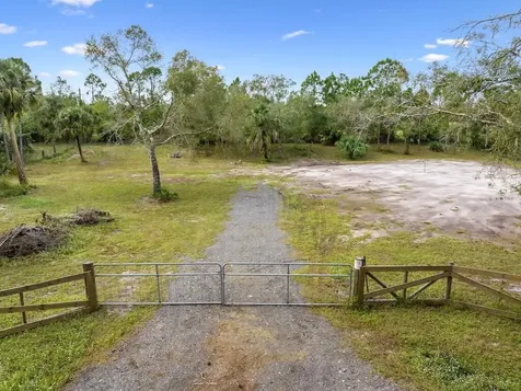 4911 Grovers Road Fort Pierce FL 34951