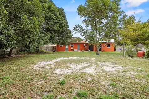 1407 Wyoming Avenue Fort Pierce FL 34982