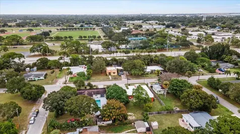 1407 Wyoming Avenue Fort Pierce FL 34982