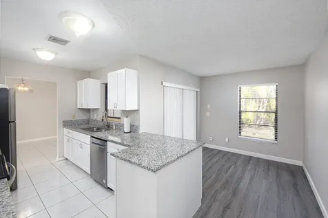 183 Sw Airview Avenue Port Saint Lucie FL 34984