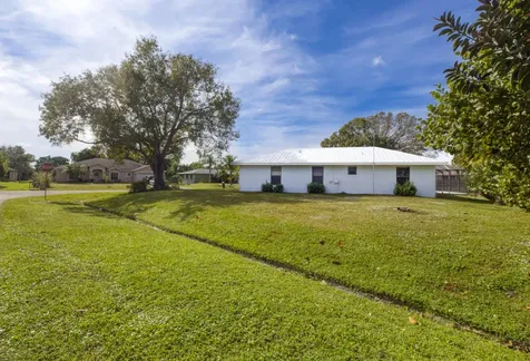 183 Sw Airview Avenue Port Saint Lucie FL 34984