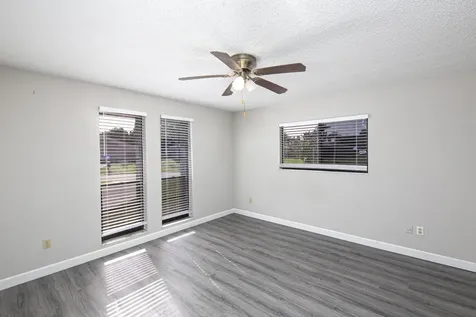 183 Sw Airview Avenue Port Saint Lucie FL 34984