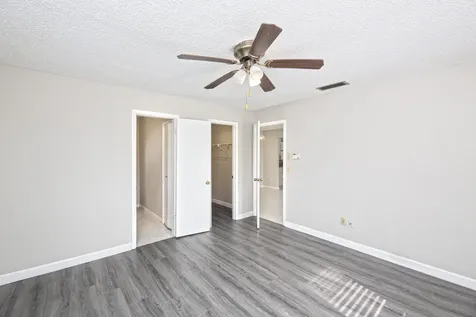 183 Sw Airview Avenue Port Saint Lucie FL 34984