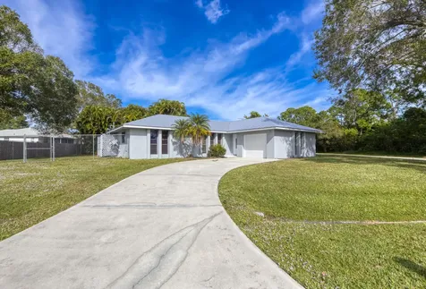 183 Sw Airview Avenue Port Saint Lucie FL 34984
