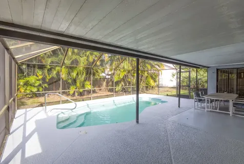 183 Sw Airview Avenue Port Saint Lucie FL 34984
