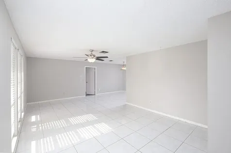 183 Sw Airview Avenue Port Saint Lucie FL 34984