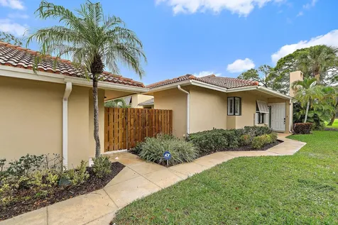 150 Old Meadow Way Palm Beach Gardens FL 33418