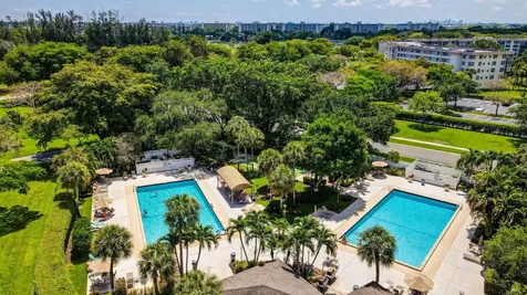3503 Oaks Way Pompano Beach FL 33069