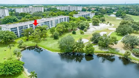 3503 Oaks Way Pompano Beach FL 33069