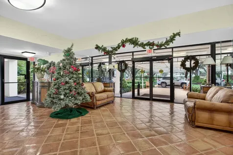 3503 Oaks Way Pompano Beach FL 33069