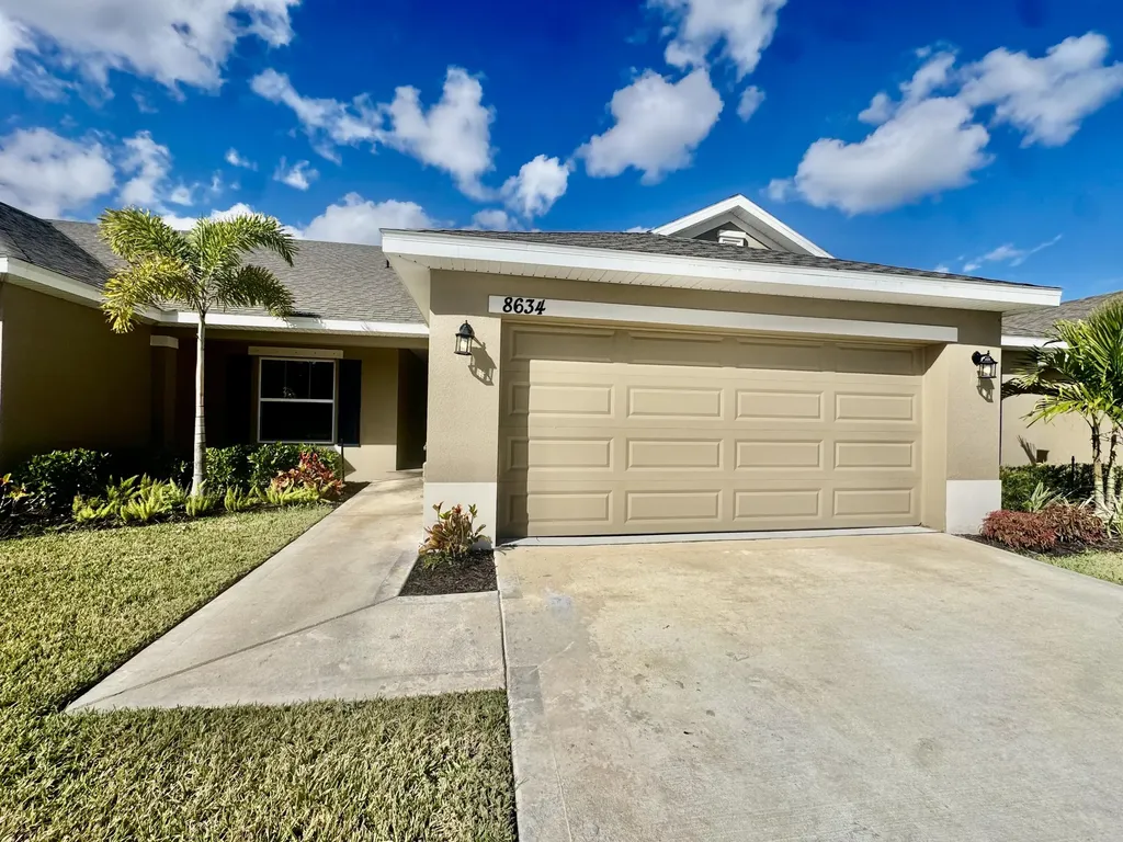 8634 Giovanni Avenue Fort Pierce FL 34951