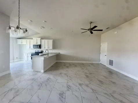 8634 Giovanni Avenue Fort Pierce FL 34951