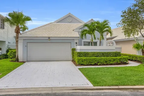 39 Dorchester Circle Palm Beach Gardens FL 33418