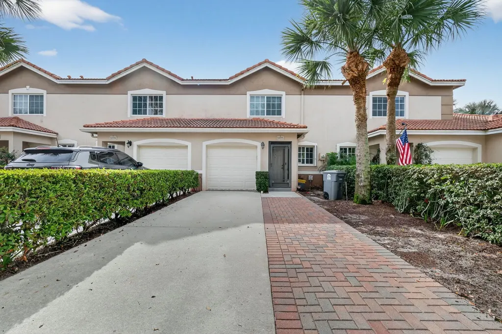 6698 Old Farm Trail Boynton Beach FL 33437