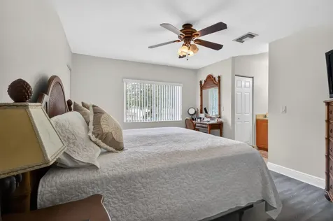 6698 Old Farm Trail Boynton Beach FL 33437