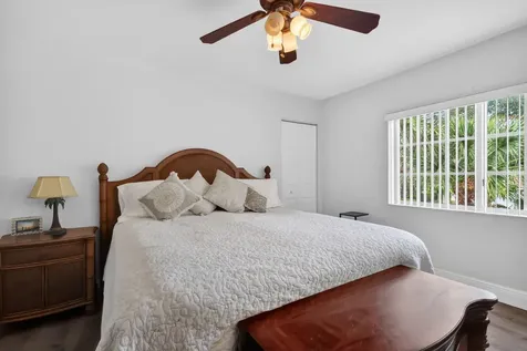 6698 Old Farm Trail Boynton Beach FL 33437